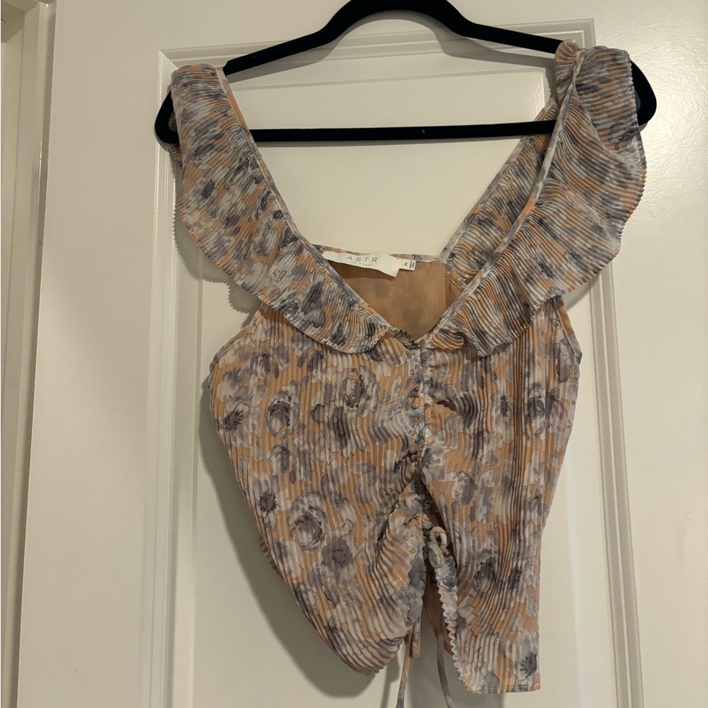 Astr Floral Ruffle Blouse in Cream and Gray